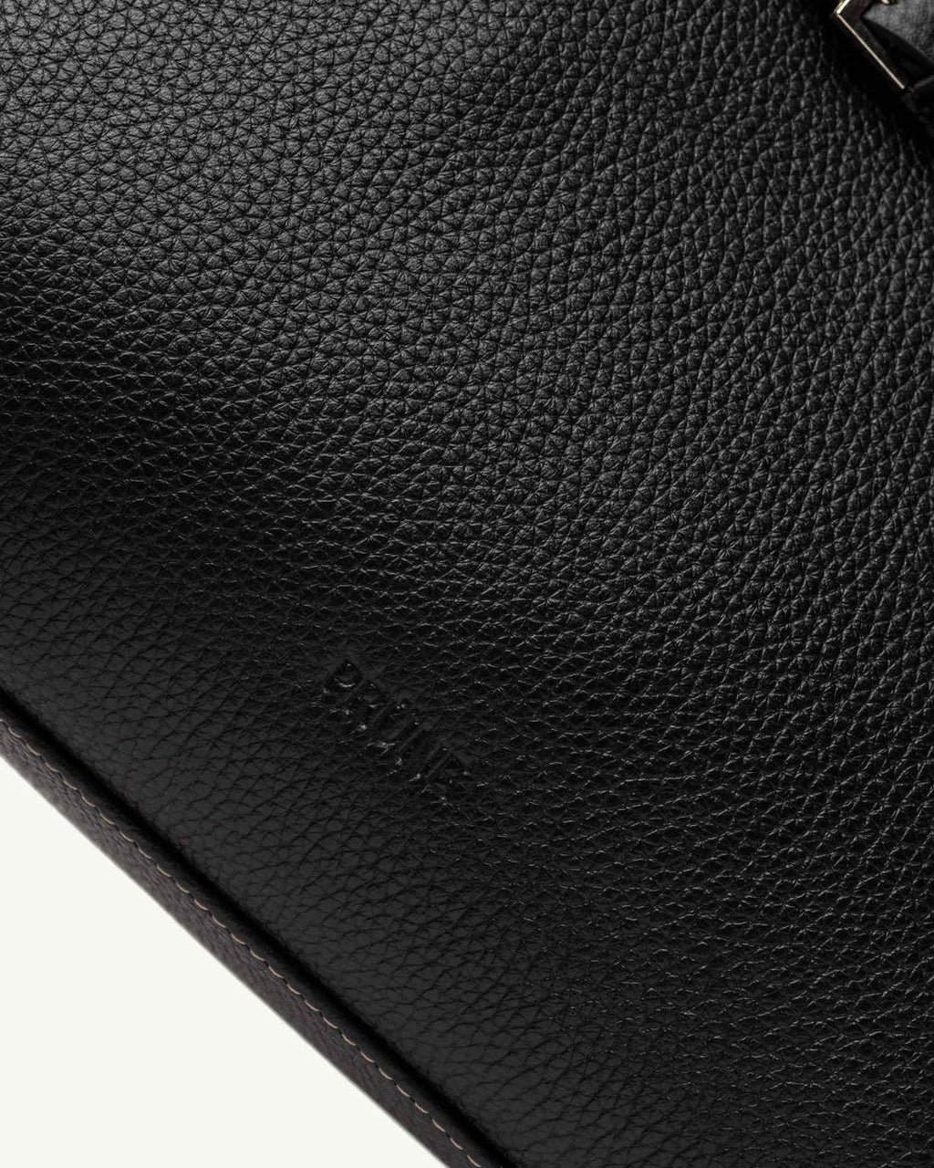 Cartera de mano Bay en cuero graneado